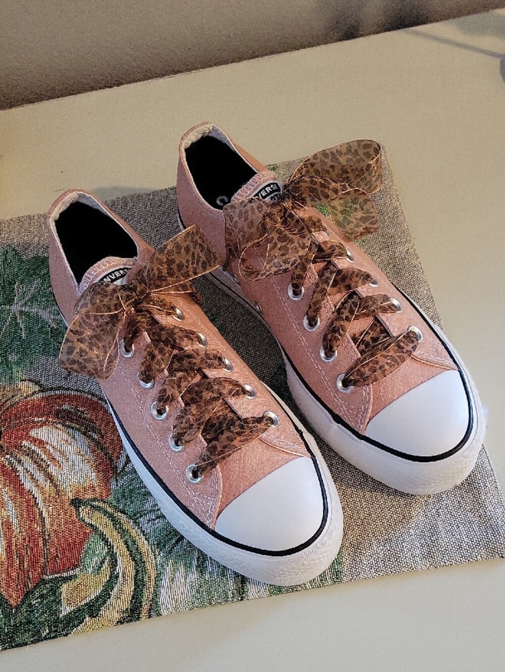 Converse Peach Low-Top Platform Sneakers with Leopard Laces NWOB - Picture 2 of 7
